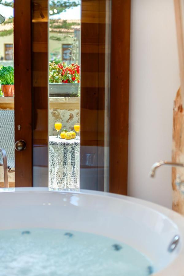 Hamam Suites Portou Hriszí Aktí Haniá Kültér fotó